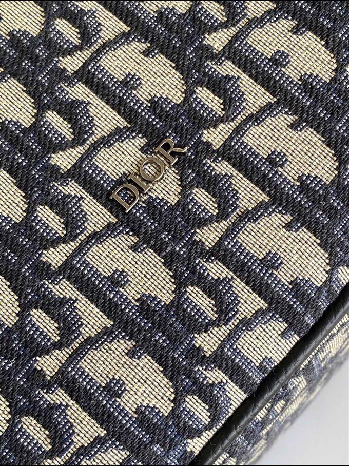 2025228Y550P203431729