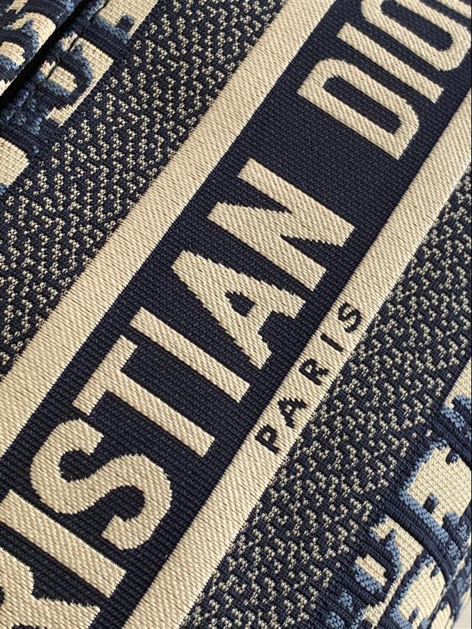 2025228Y550P203432153