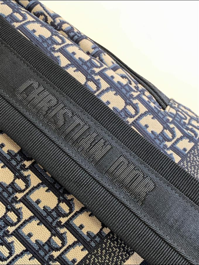 2025228Y600P203351880