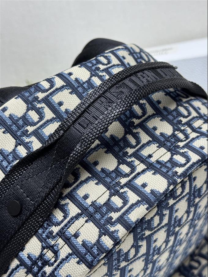 2025228Y600P203432841