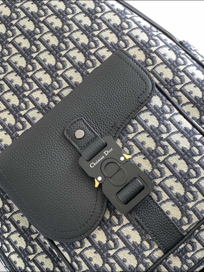 2025228Y700P203433564