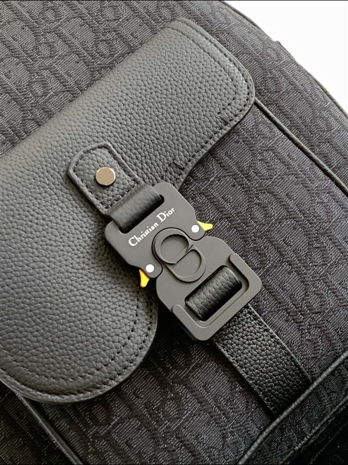 2025228Y700P203433705