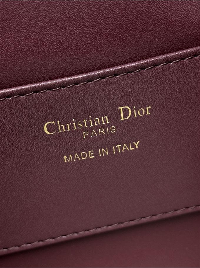 2025228Y800P203355945