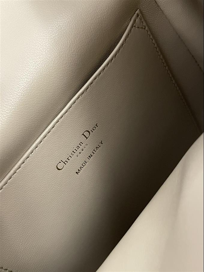 2025228Y880P203357622