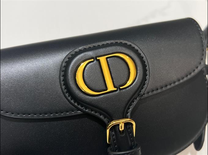 2025228Y560P21011834