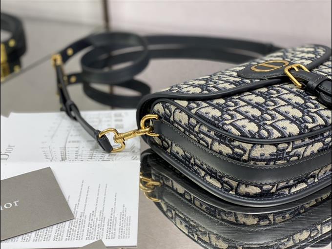 2025228Y580P21011973