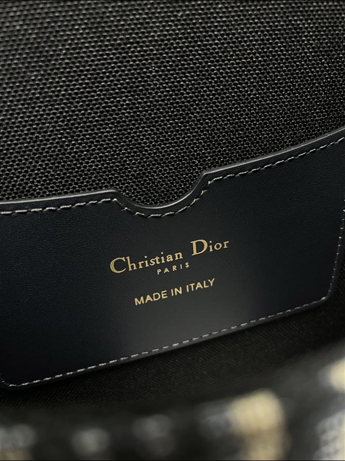 2025228Y600P21013577