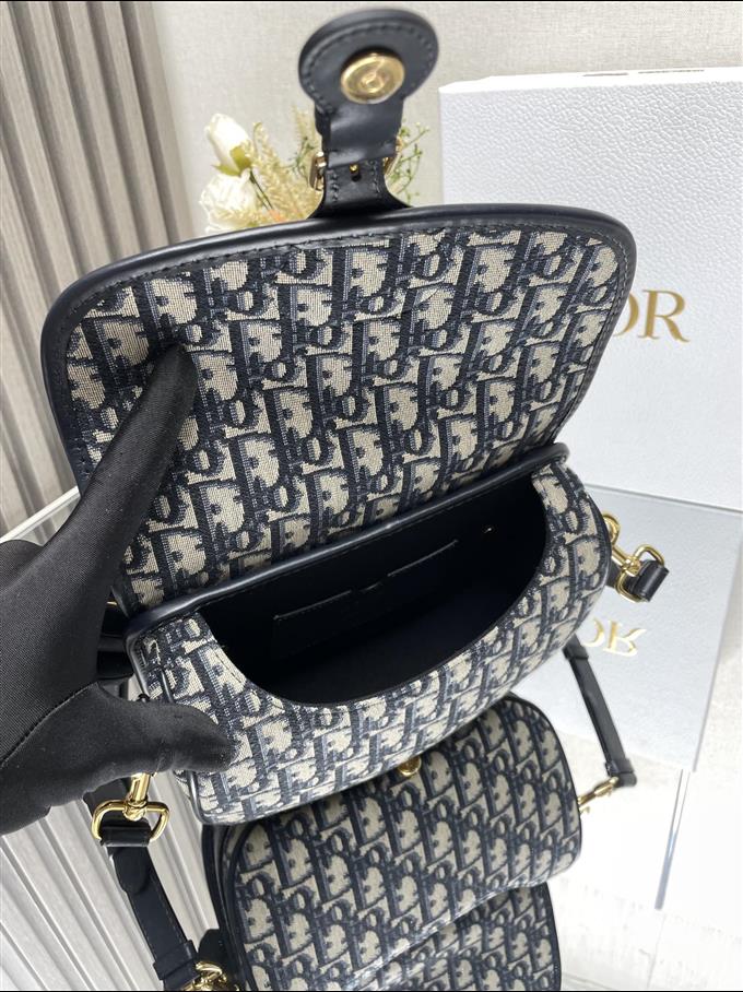 2025228Y600P21013593