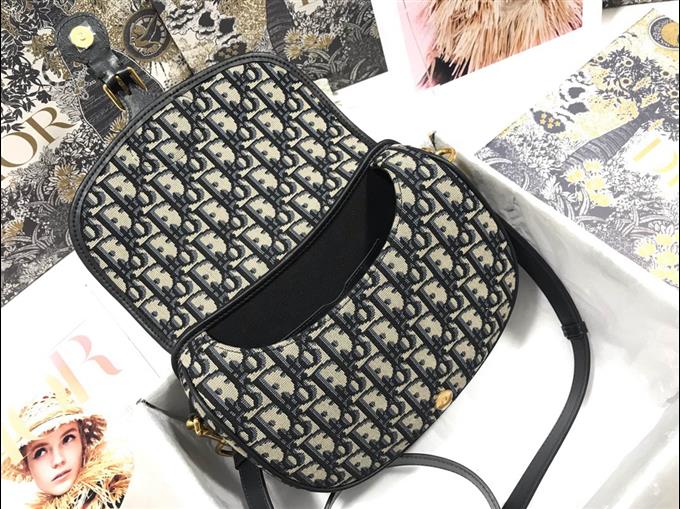 2025228Y600P21013702