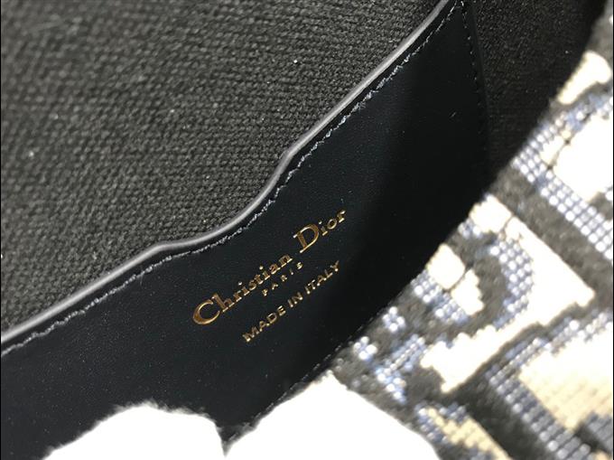 2025228Y600P21013733