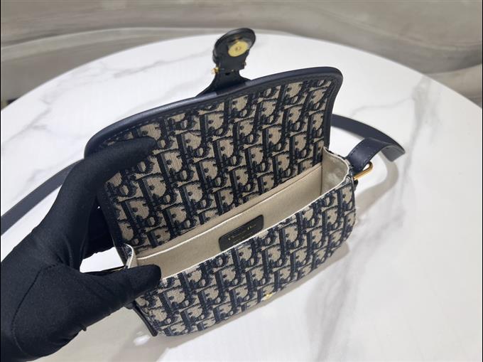 2025228Y600P21014138