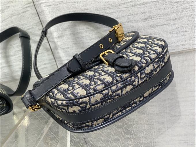 2025228Y600P21014825