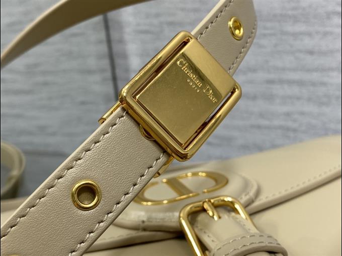 2025228Y620P21015372