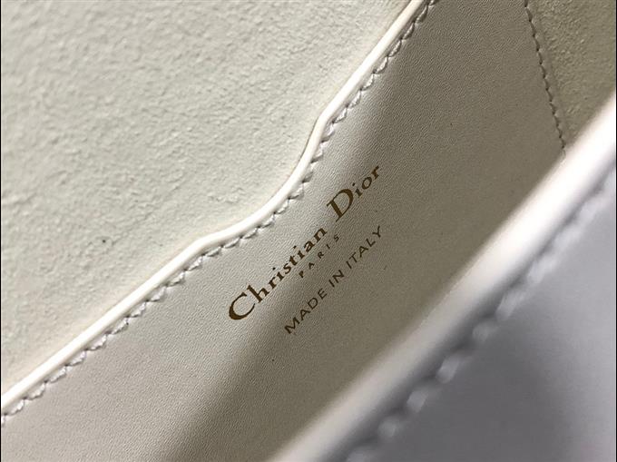 2025228Y680P21016992