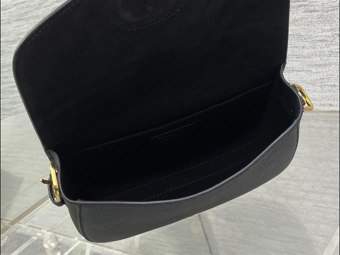 2025228Y680P21017400