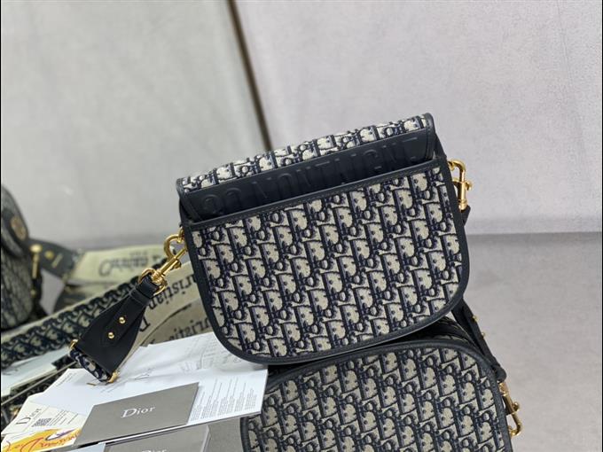 2025228Y680P21017636