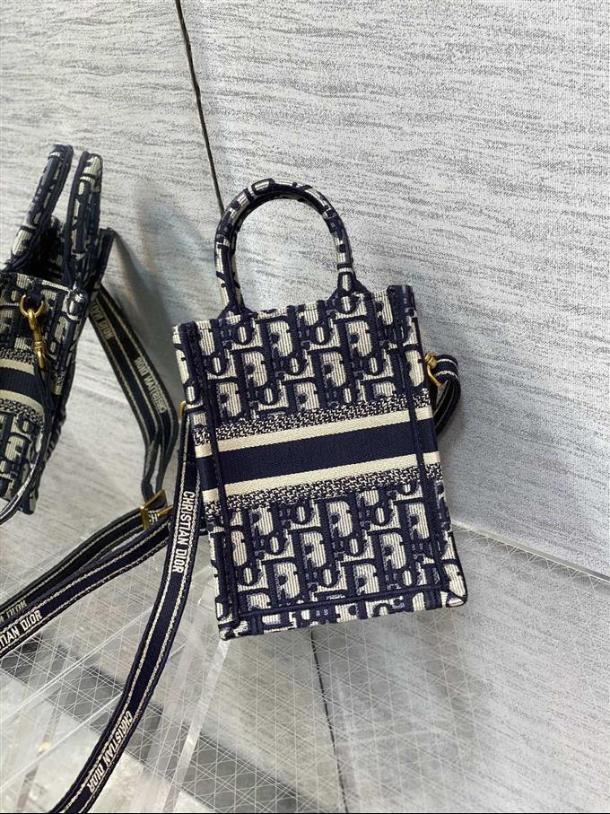 2025228Y380P21221145