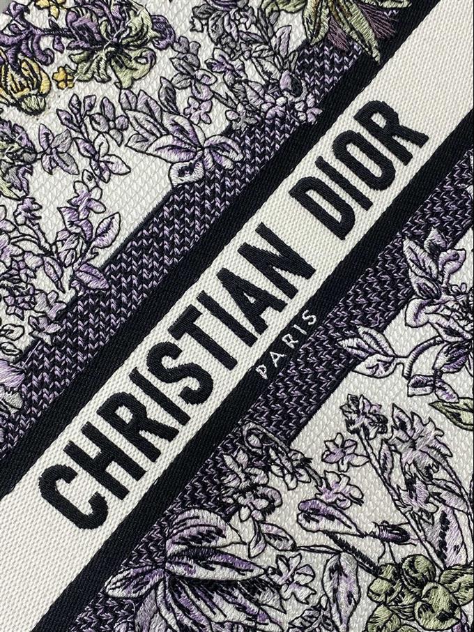 2025228Y450P212150689