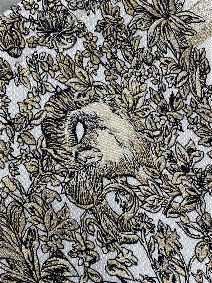 2025228Y450P212151589