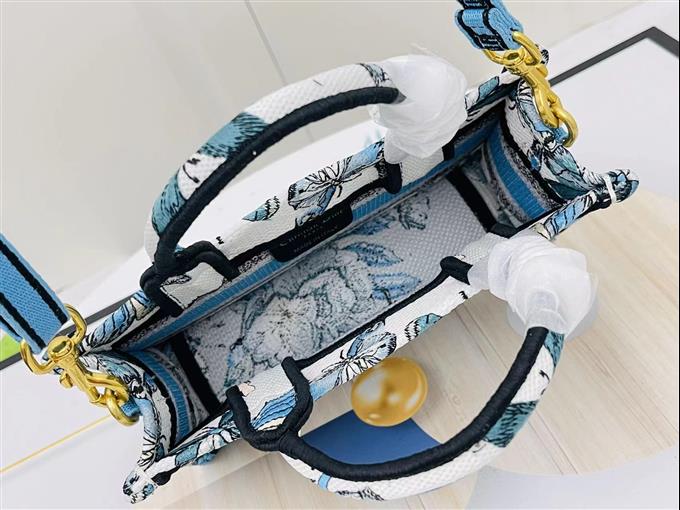 2025228Y480P203758979