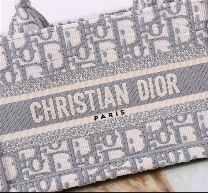 2025228Y500P203748903