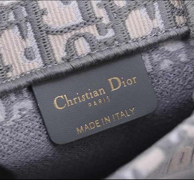 2025228Y500P203748919