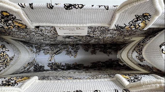 2025228Y500P203831874