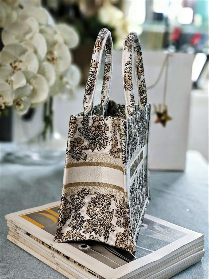 2025228Y500P203831999