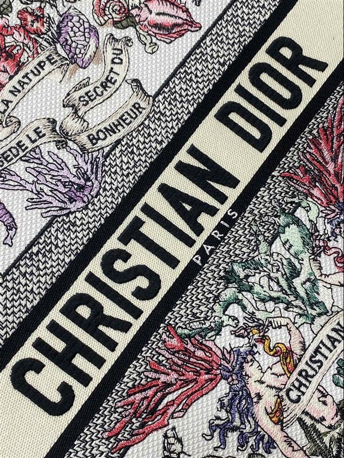 2025228Y500P212153100