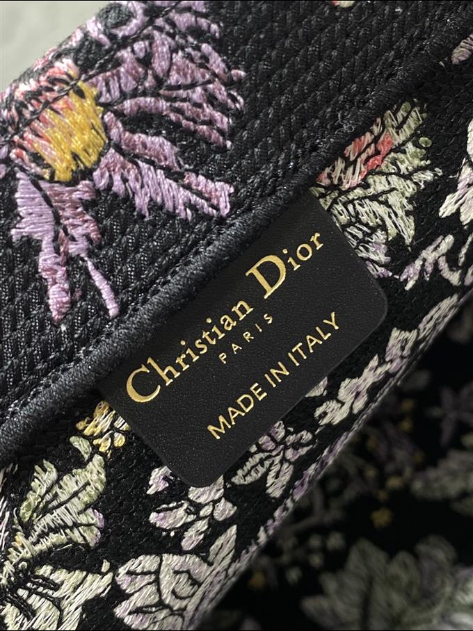 2025228Y500P212153369