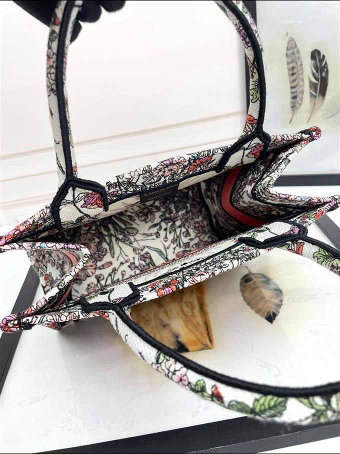 2025228Y550P203750124