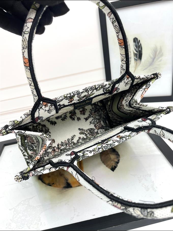 2025228Y550P203750687