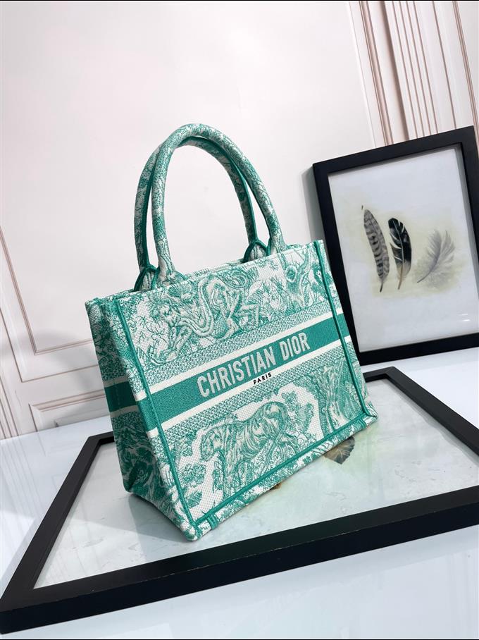 2025228Y550P203750780