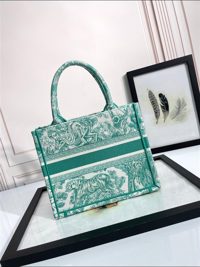 2025228Y550P203750795