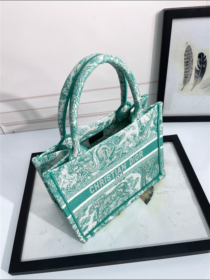 2025228Y550P203750812