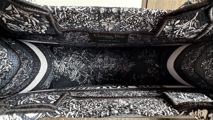 2025228Y550P20382948