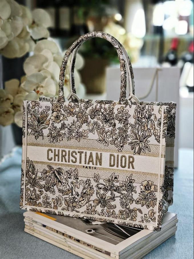 2025228Y550P203832487