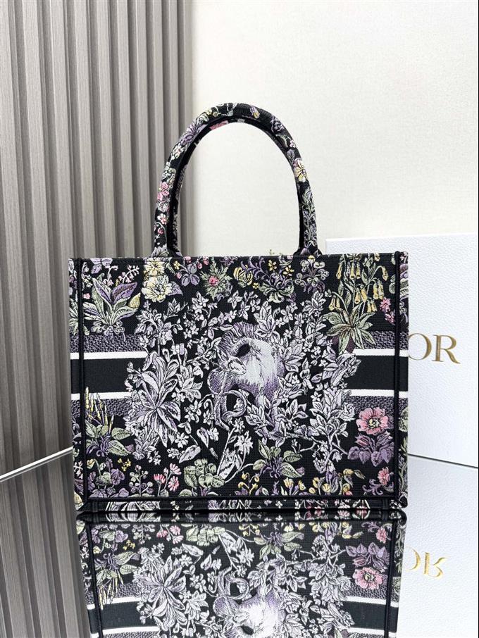 2025228Y550P203832940