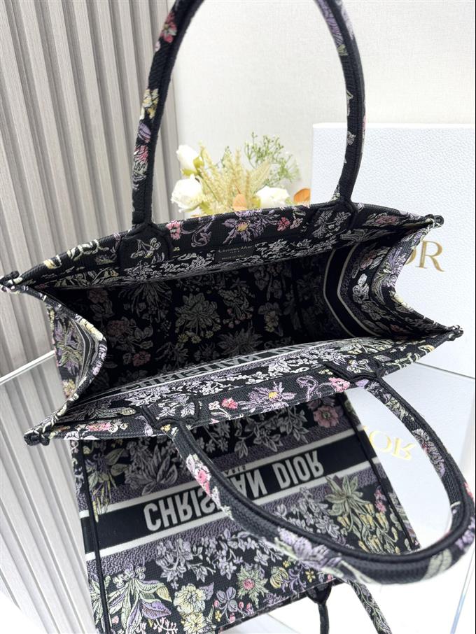 2025228Y550P20383320