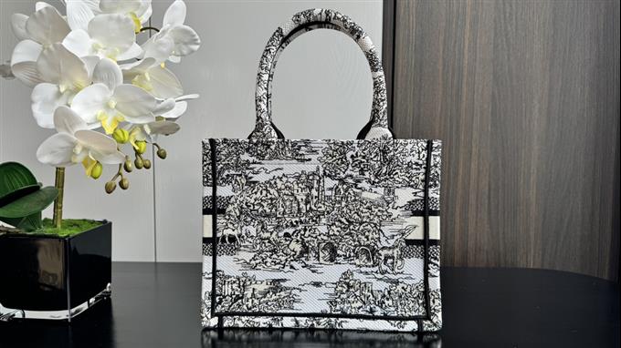 2025228Y550P20383328