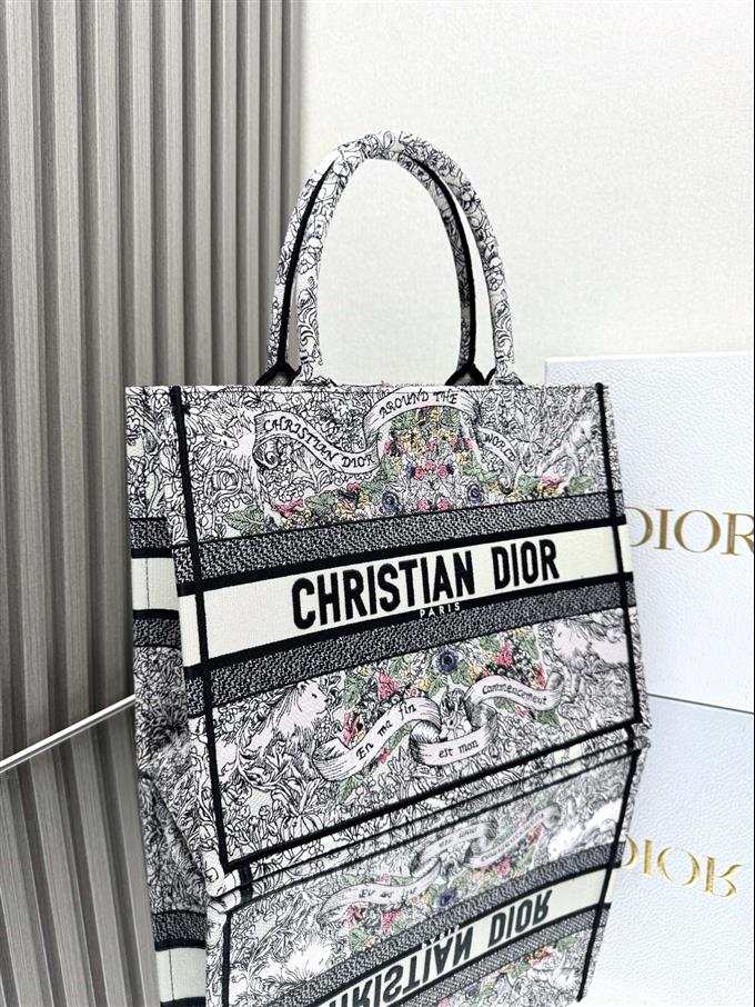 2025228Y550P20383368