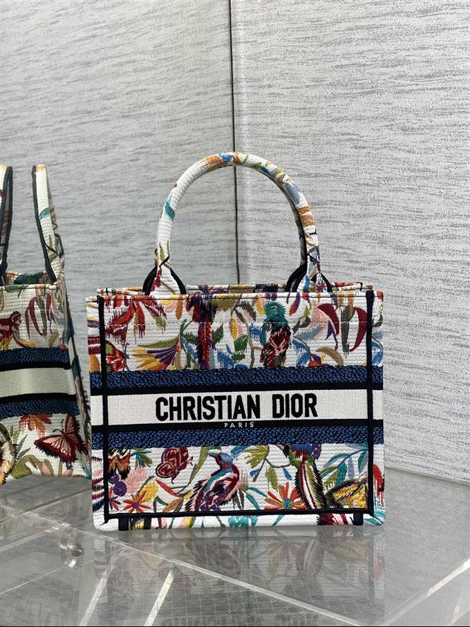 2025228Y550P20383408