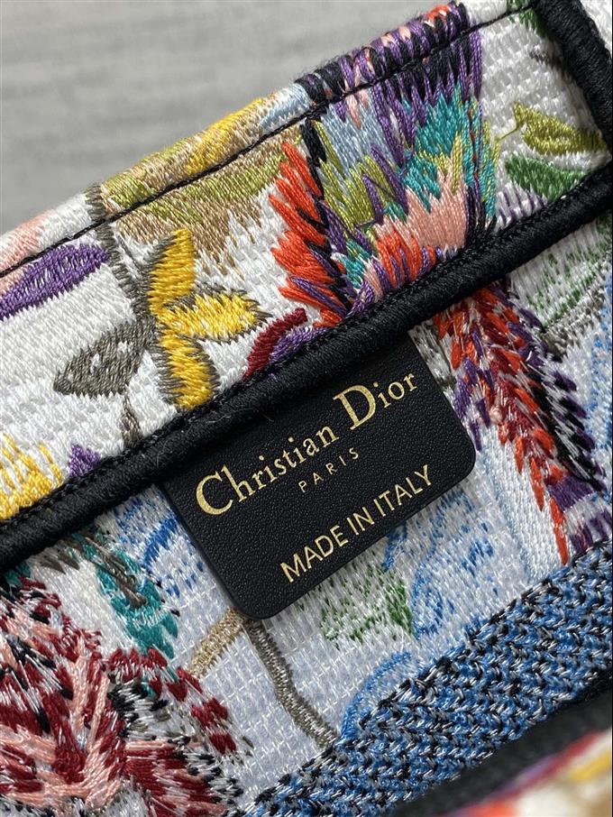 2025228Y550P20383531