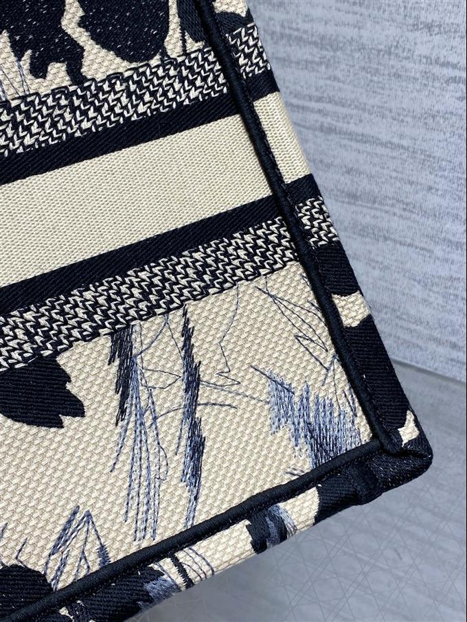 2025228Y550P20383754