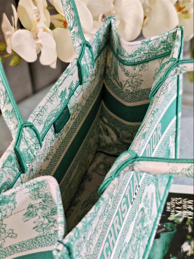 2025228Y550P20383942