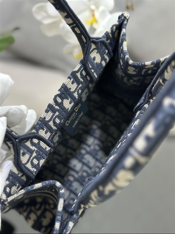 2025228Y550P20384931