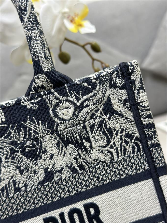 2025228Y550P20385748