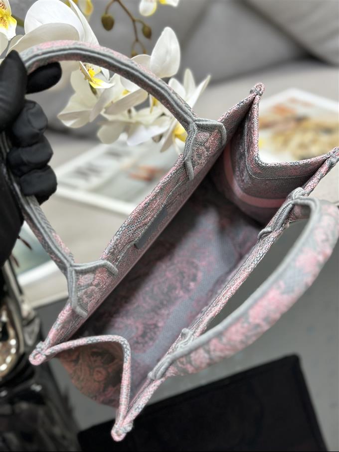 2025228Y550P20386347