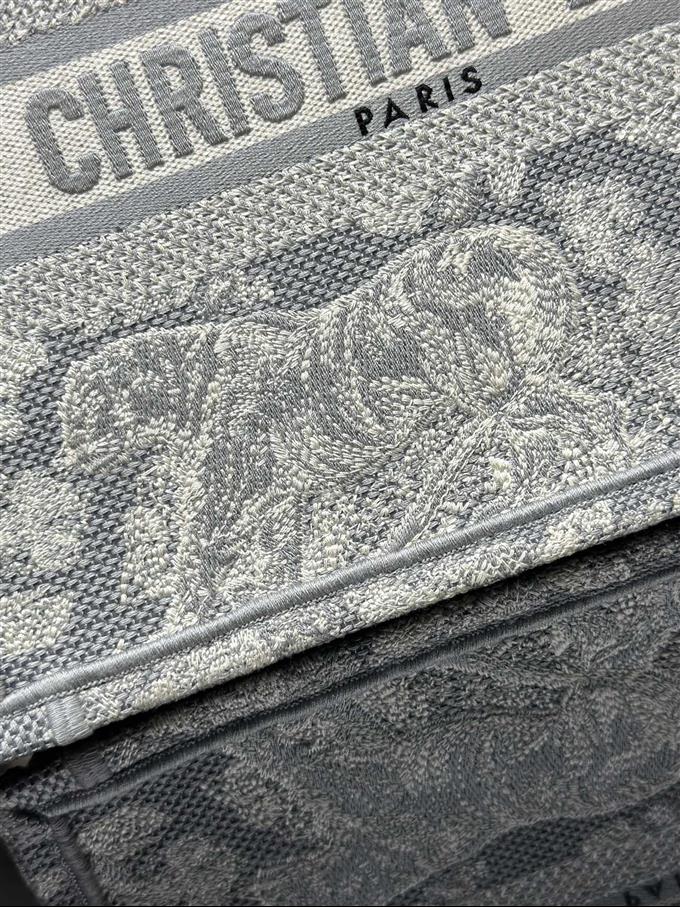 2025228Y550P20386457