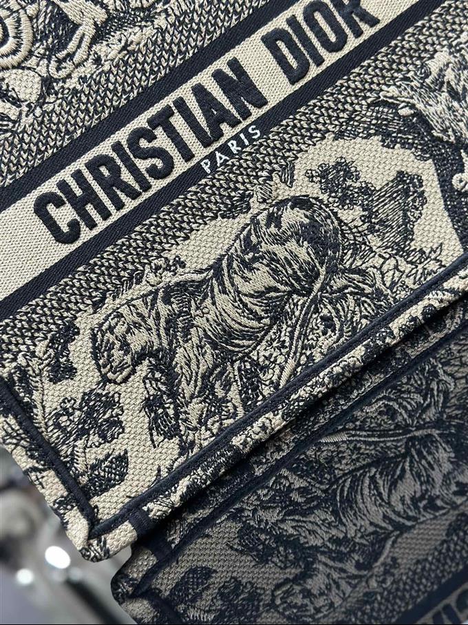 2025228Y550P20386598